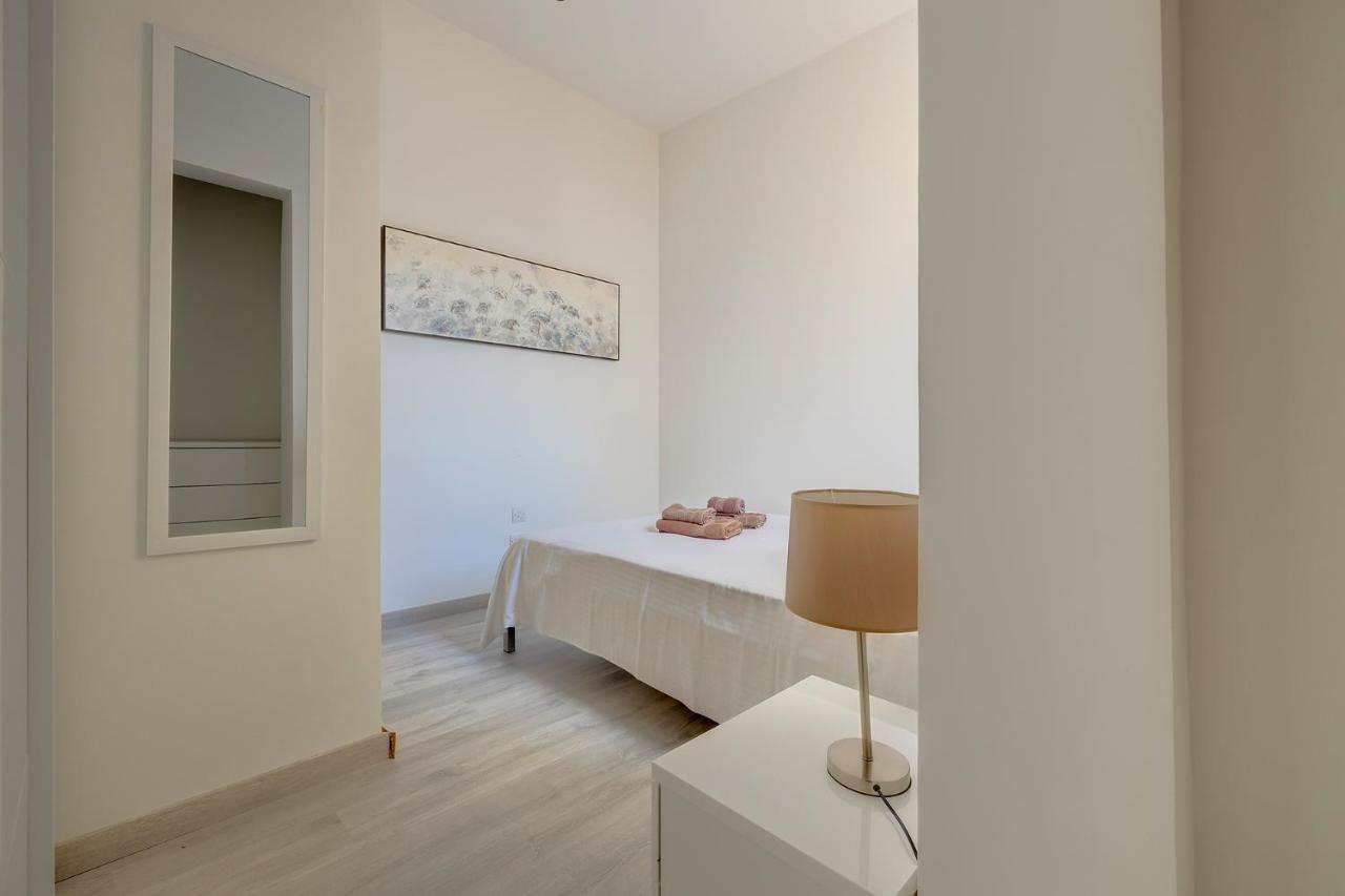 Modern Apartment In The Best Area Of สลีมา ภายนอก รูปภาพ